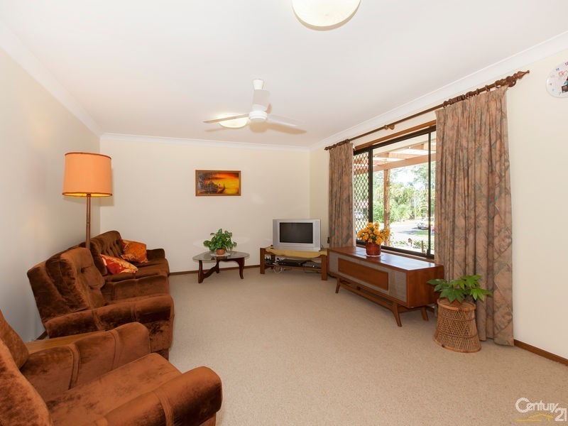 1 Larch Street, Ferny Grove QLD 4055