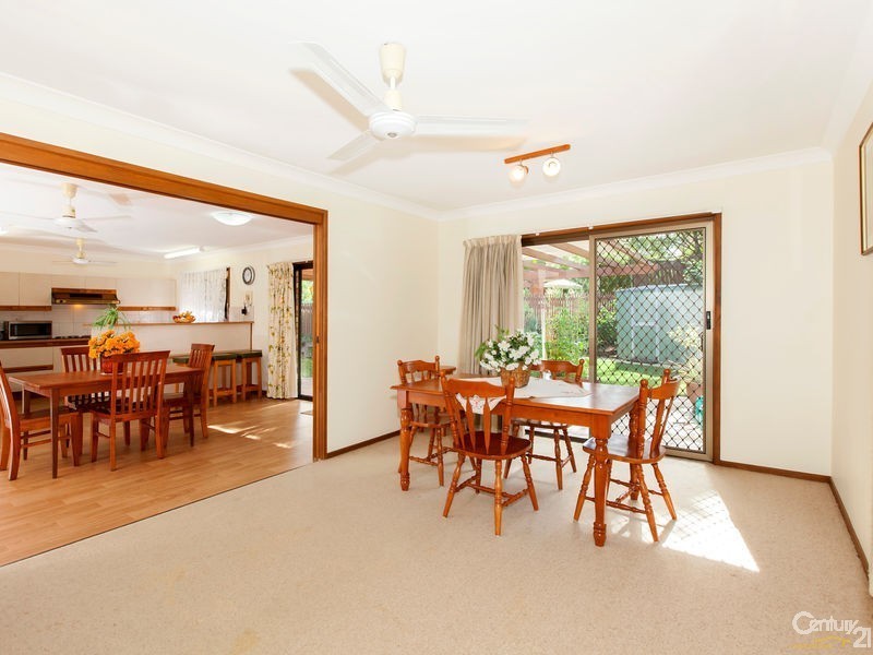 1 Larch Street, Ferny Grove QLD 4055