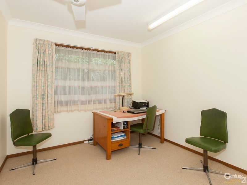 1 Larch Street, Ferny Grove QLD 4055