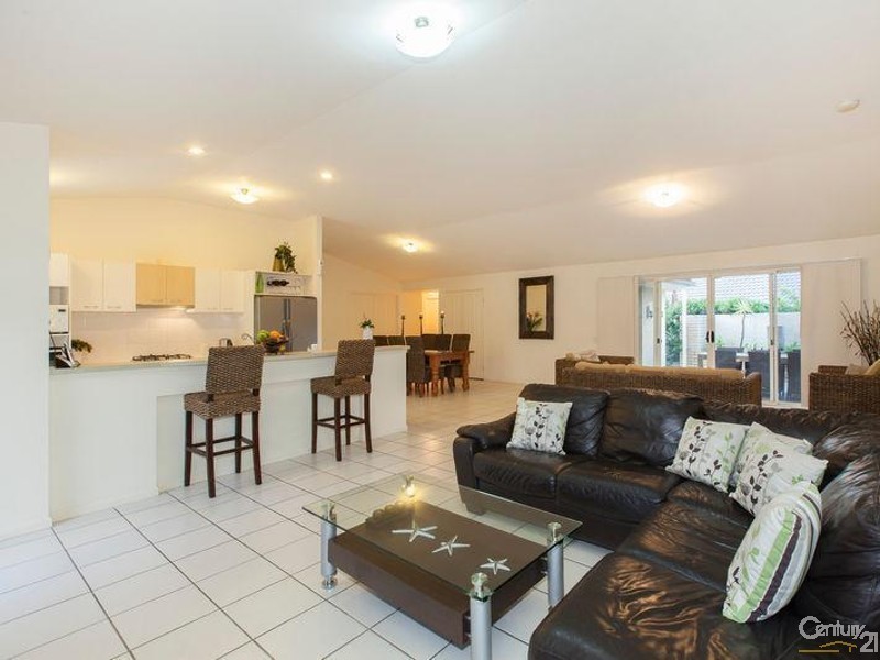 12 Valley Place, Upper Kedron QLD 4055