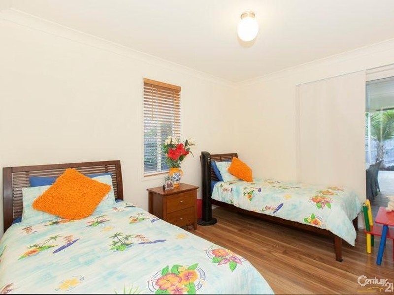 12 Valley Place, Upper Kedron QLD 4055