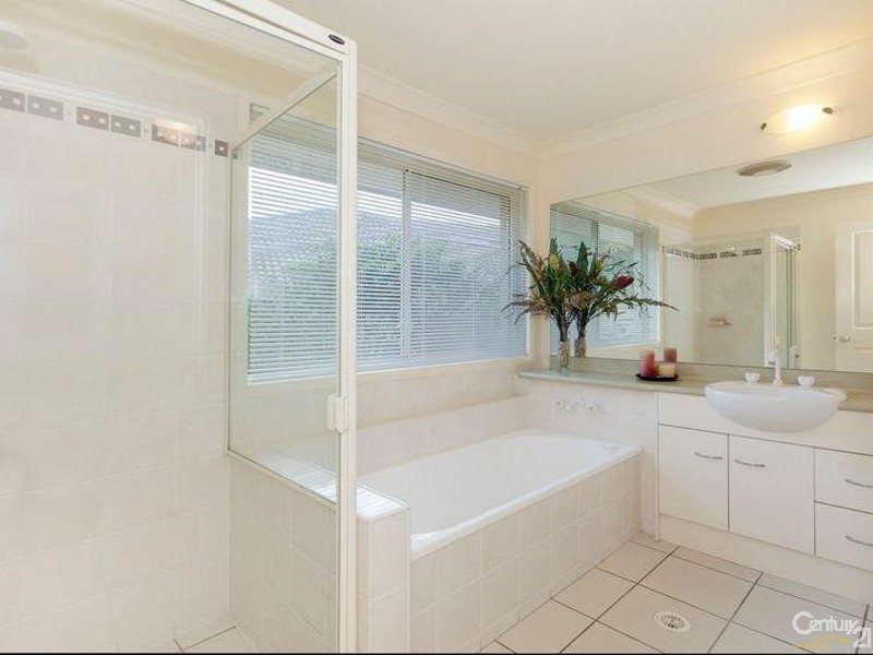 12 Valley Place, Upper Kedron QLD 4055