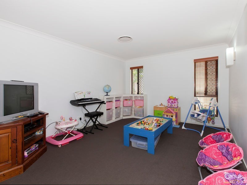 10 Goshawk Street, Upper Kedron QLD 4055