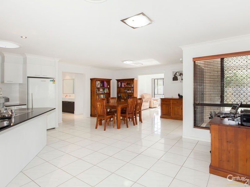 10 Goshawk Street, Upper Kedron QLD 4055