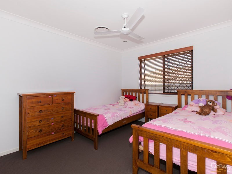 10 Goshawk Street, Upper Kedron QLD 4055