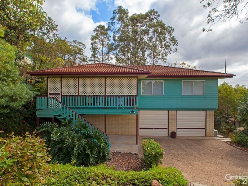 7 Yingally Drive, Arana Hills QLD 4054