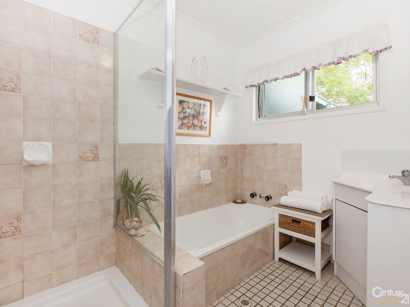 7 Yingally Drive, Arana Hills QLD 4054