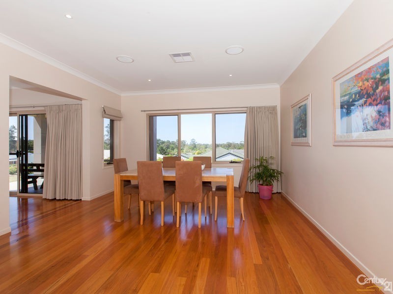 8 Tivoli Place, Ferny Grove QLD 4055