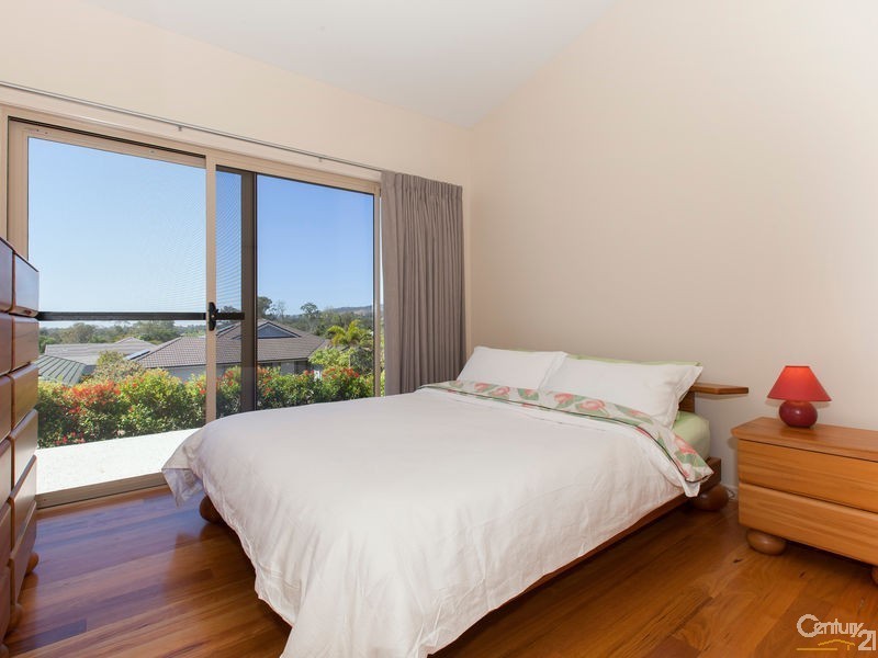 8 Tivoli Place, Ferny Grove QLD 4055