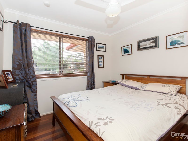 10 Kirikee Street, Ferny Grove QLD 4055