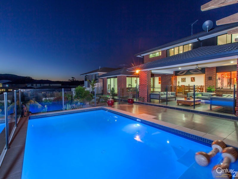 35 Kingfisher Drive, Upper Kedron QLD 4055