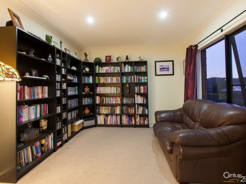 35 Kingfisher Drive, Upper Kedron QLD 4055