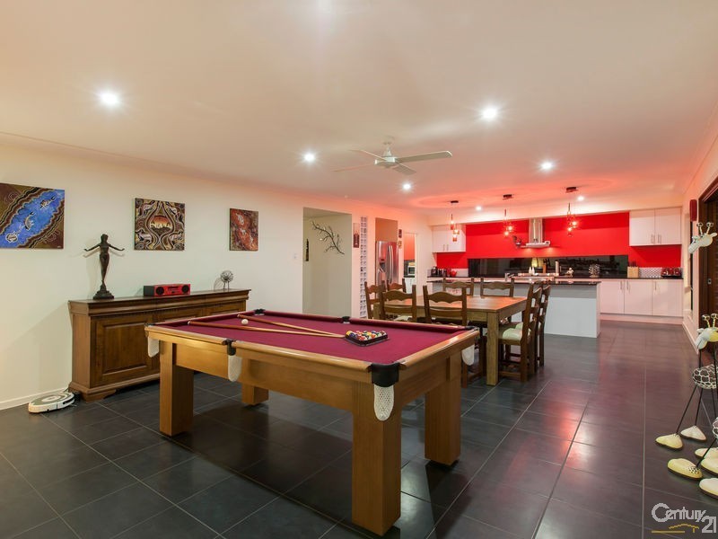 35 Kingfisher Drive, Upper Kedron QLD 4055