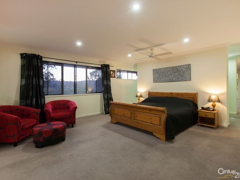 35 Kingfisher Drive, Upper Kedron QLD 4055