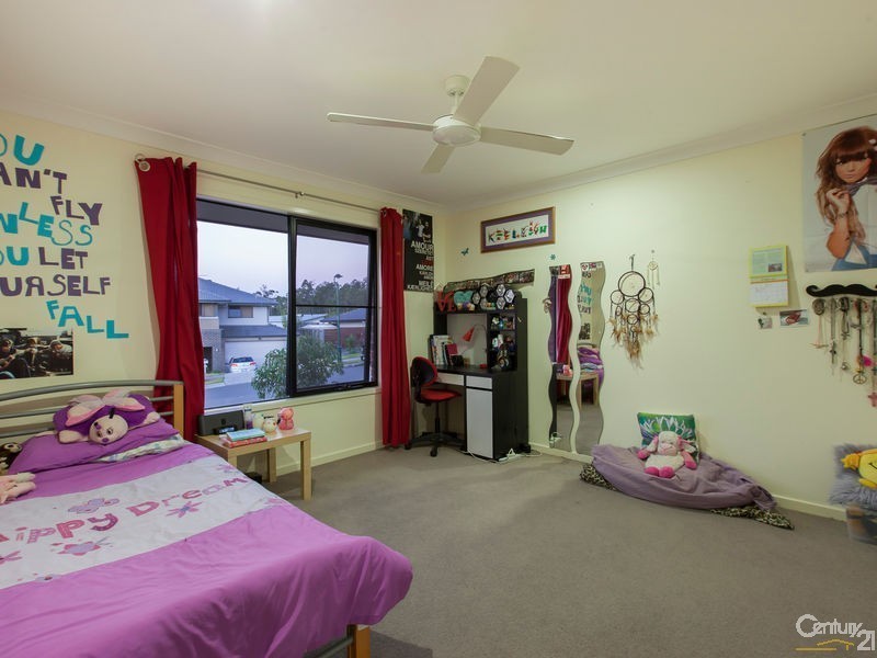 35 Kingfisher Drive, Upper Kedron QLD 4055