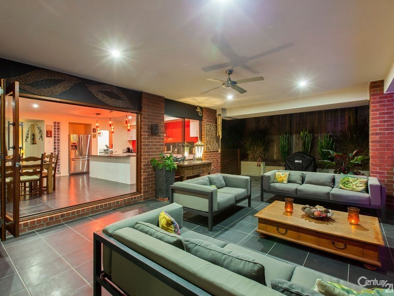 35 Kingfisher Drive, Upper Kedron QLD 4055