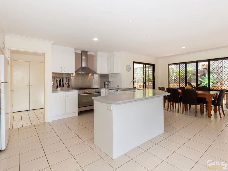 1 Regency Court, Ferny Grove QLD 4055