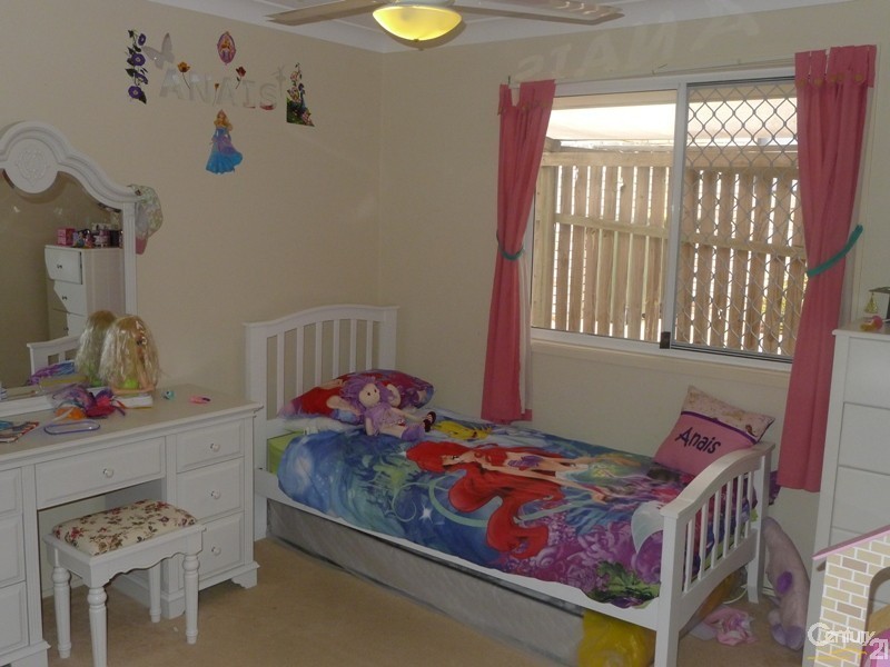 5 Fortrose Place, Ferny Grove QLD 4055