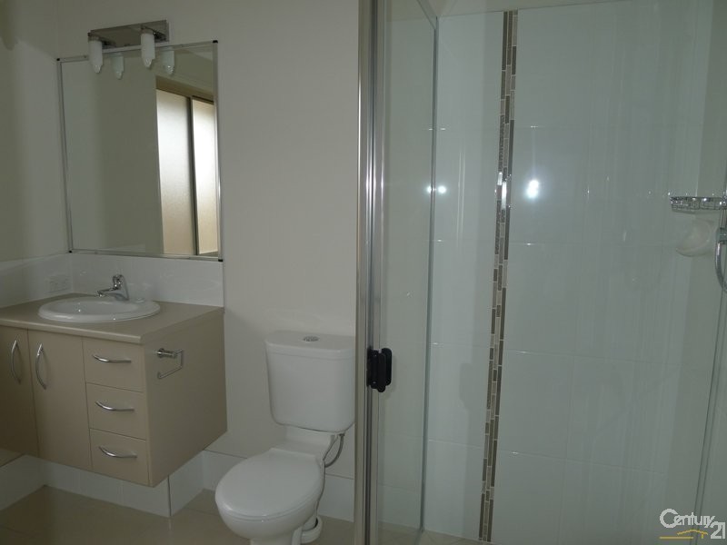 3 Lyrebird Crescent, Upper Kedron QLD 4055