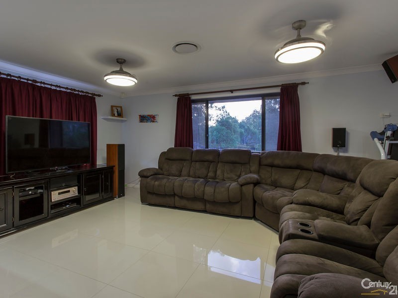 93 Charolais Crescent, Upper Kedron QLD 4055