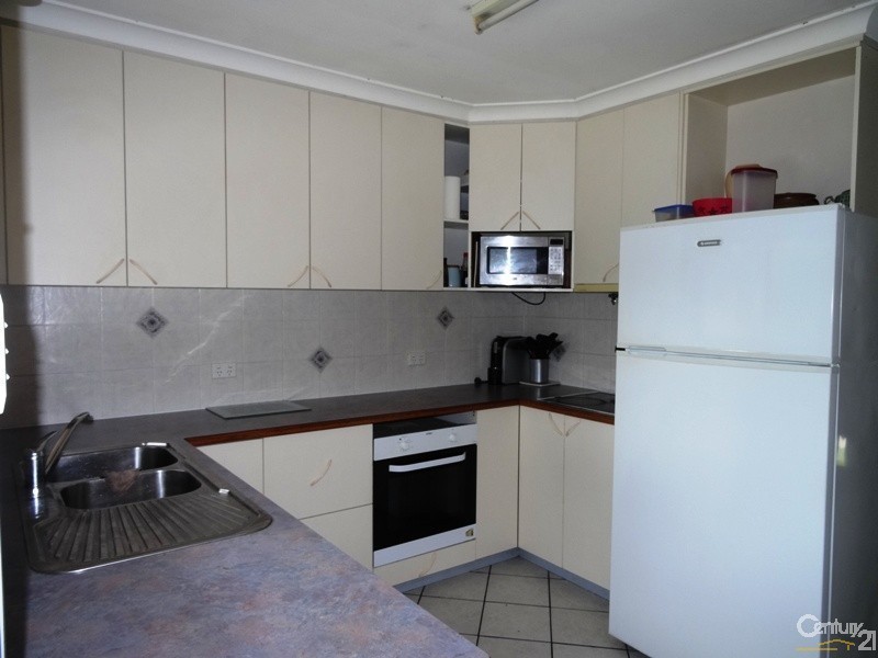 128 Kylie Avenue, Ferny Hills QLD 4055