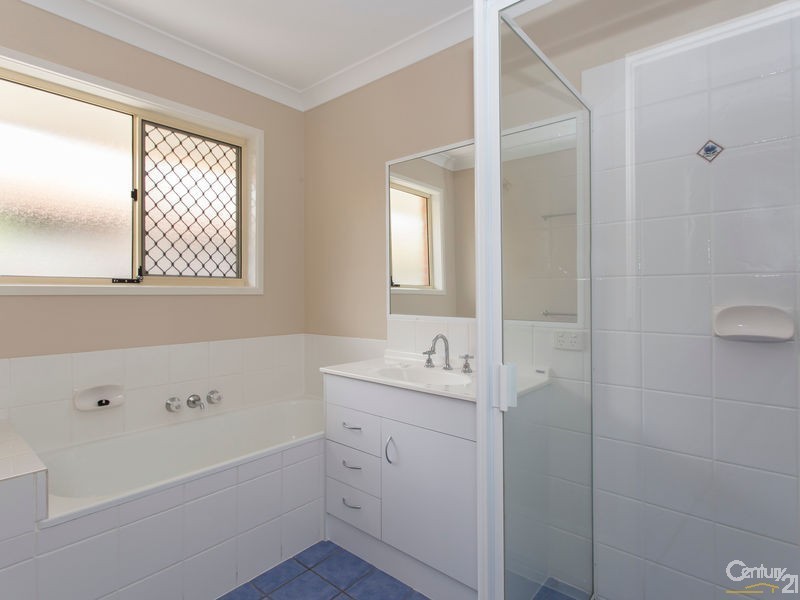 8 Tallimba Street, Upper Kedron QLD 4055