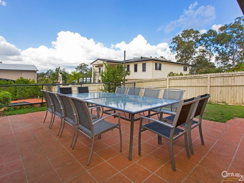 70 Carolyn Place, Ferny Grove QLD 4055