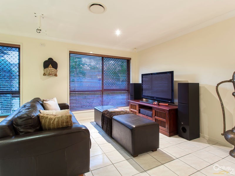 42 McGregor Way, Ferny Grove QLD 4055