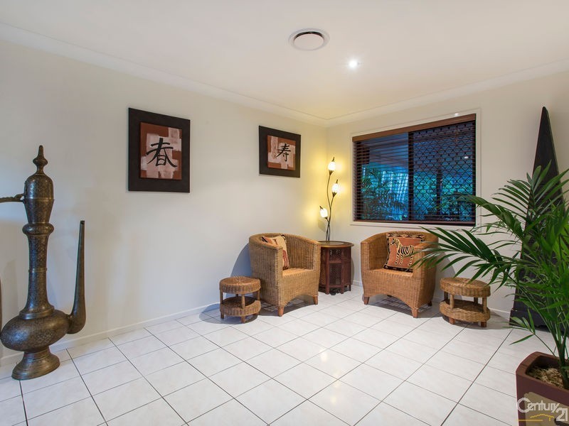 42 McGregor Way, Ferny Grove QLD 4055