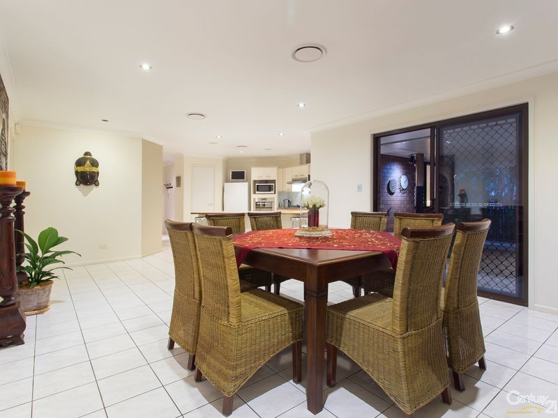 42 McGregor Way, Ferny Grove QLD 4055