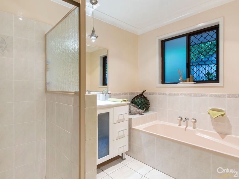 42 McGregor Way, Ferny Grove QLD 4055