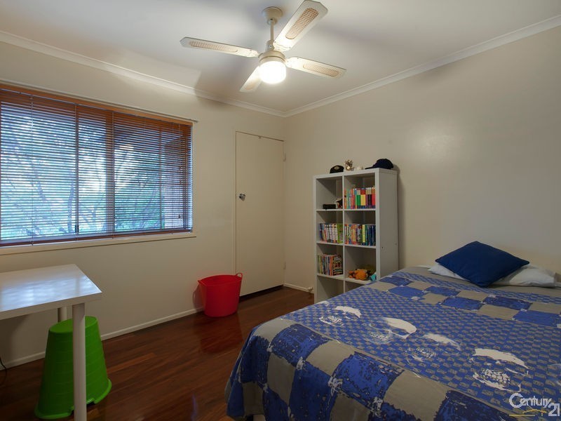 20 Rinavore Street, Ferny Hills QLD 4055