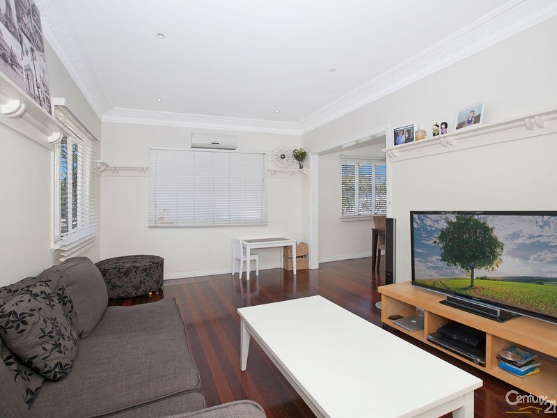 27 Chigwell Street, Wavell Heights QLD 4012