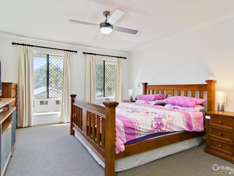 15 Oaklands Place, Upper Kedron QLD 4055