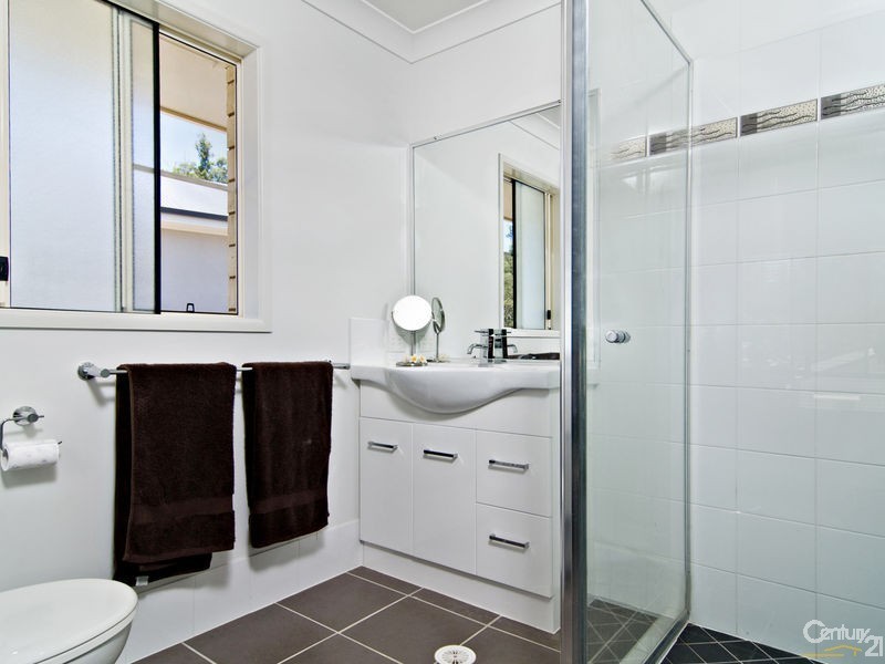 15 Oaklands Place, Upper Kedron QLD 4055
