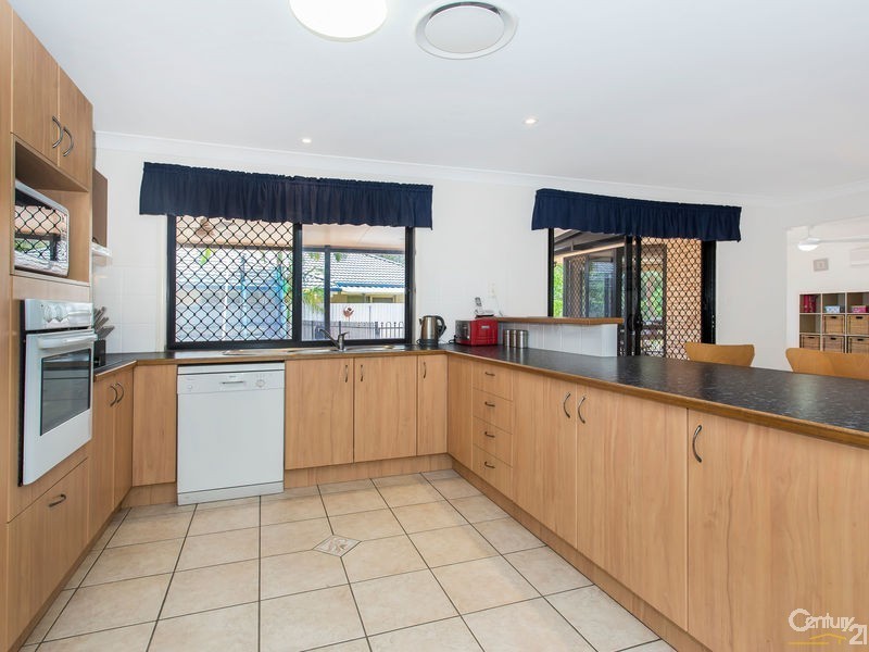 162 Kirralee Crescent, Upper Kedron QLD 4055