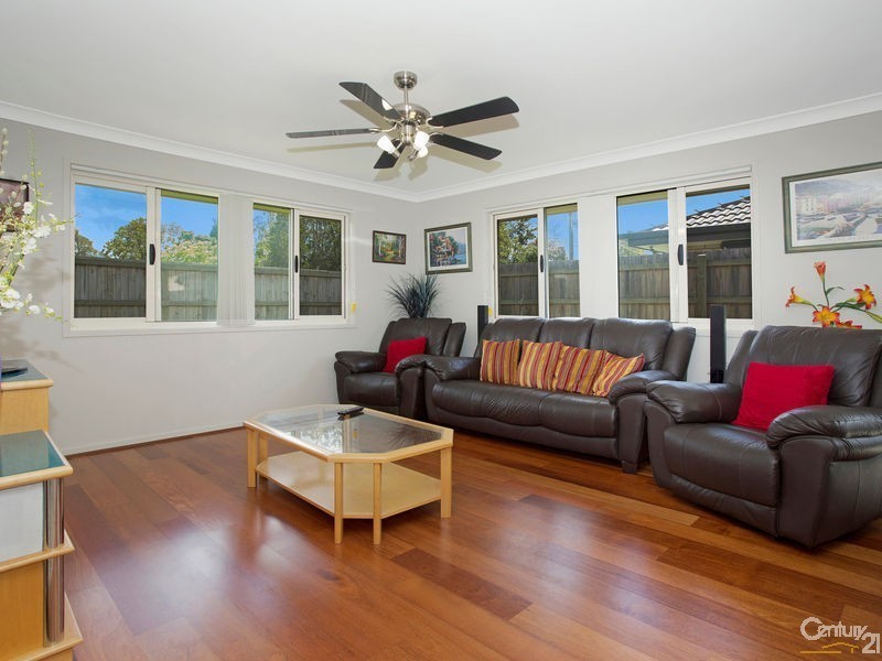 18 Lyrebird Crescent, Upper Kedron QLD 4055