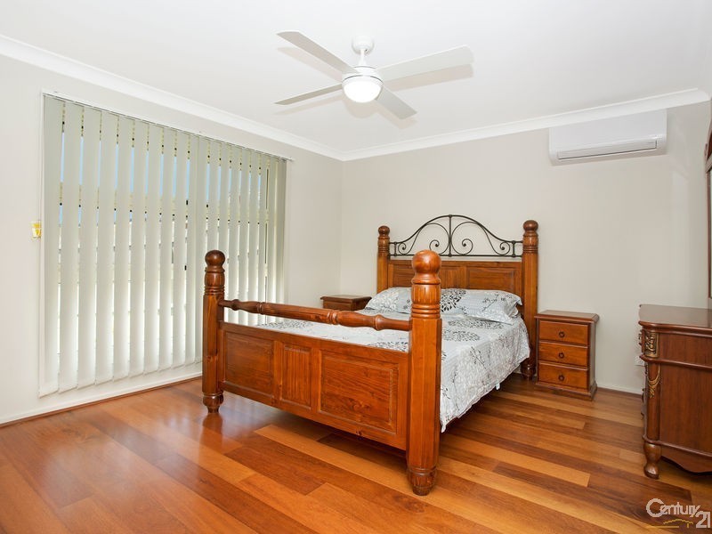 18 Lyrebird Crescent, Upper Kedron QLD 4055