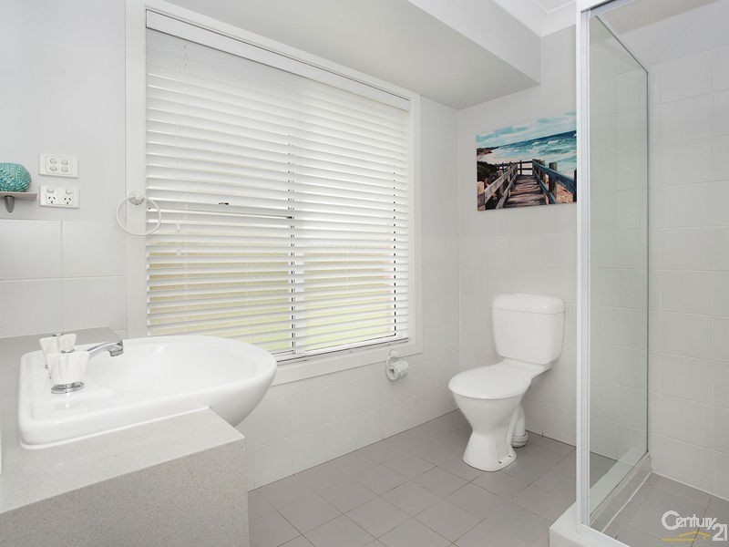 2 Berkeley Place, Ferny Grove QLD 4055