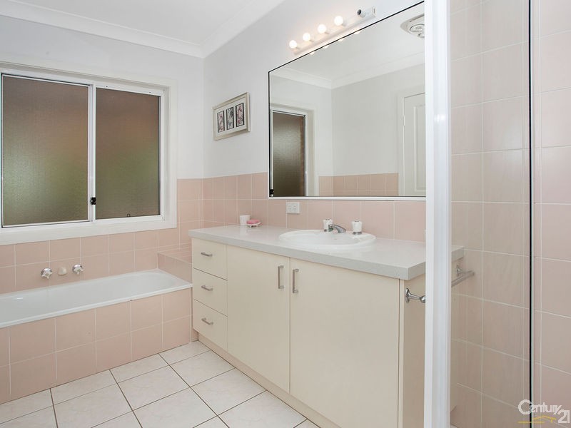 2 Berkeley Place, Ferny Grove QLD 4055