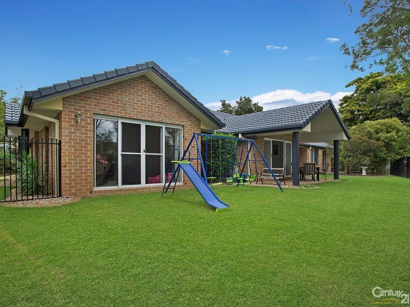 2 Berkeley Place, Ferny Grove QLD 4055