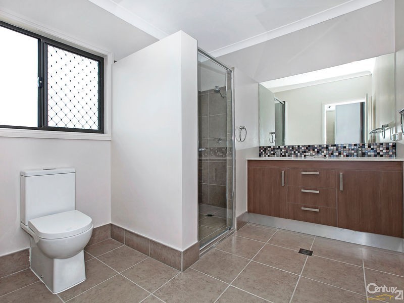 125 Cedar Creek Road, Upper Kedron QLD 4055