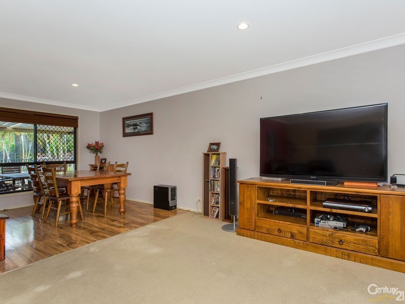 198 Kirralee Crescent, Upper Kedron QLD 4055