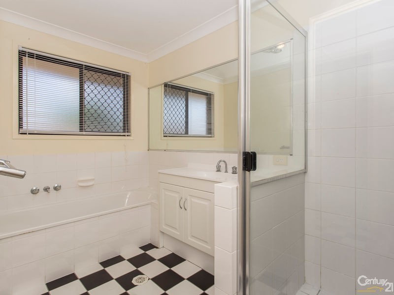 198 Kirralee Crescent, Upper Kedron QLD 4055