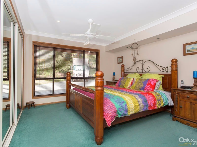233 Lanita Road, Ferny Hills QLD 4055