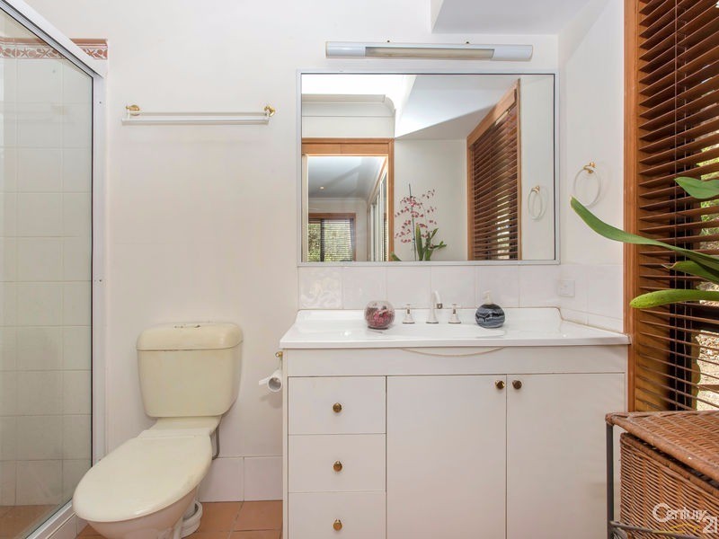 233 Lanita Road, Ferny Hills QLD 4055