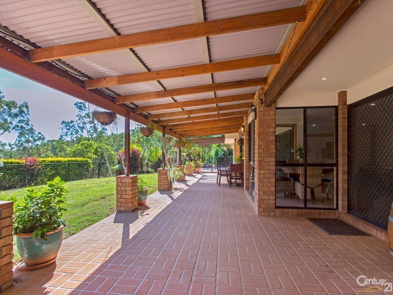 233 Lanita Road, Ferny Hills QLD 4055