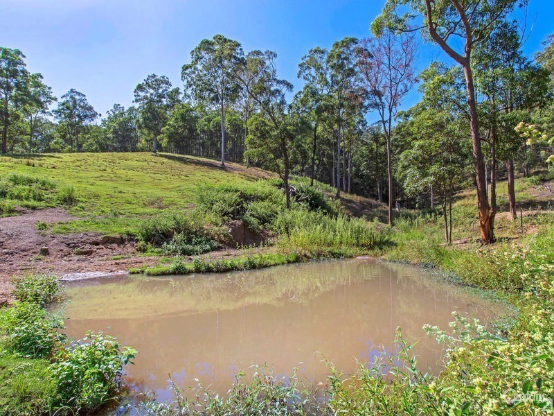 233 Lanita Road, Ferny Hills QLD 4055