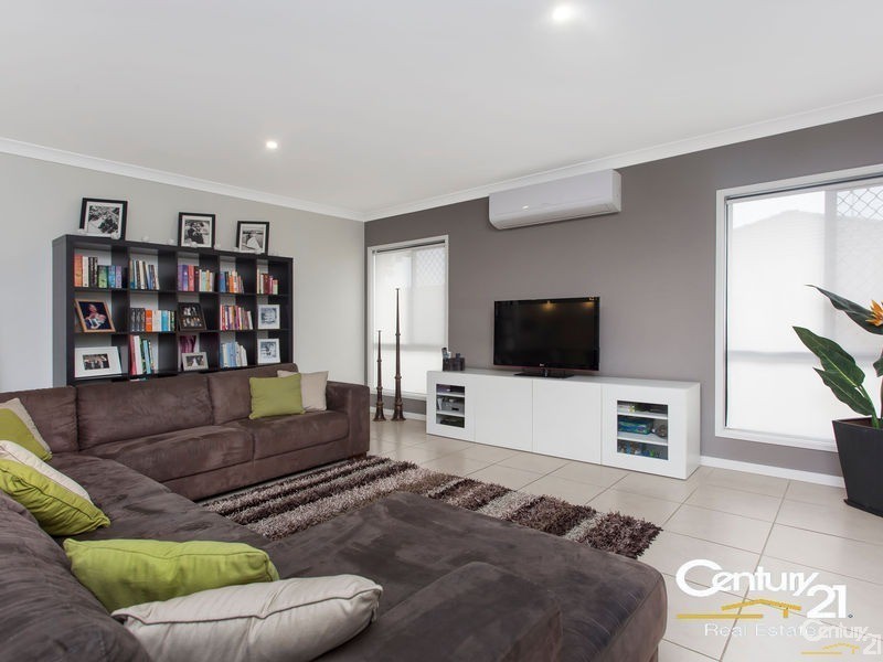 12 Goshawk Street, Upper Kedron QLD 4055