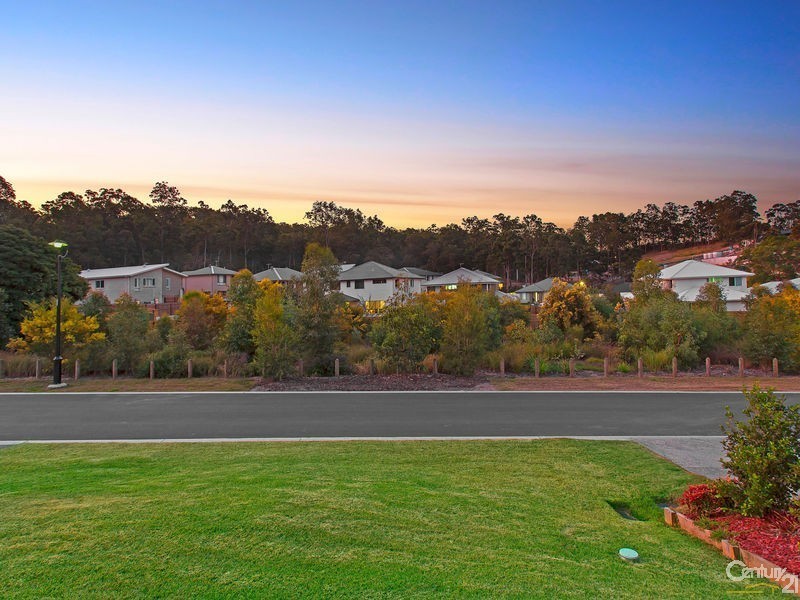 7 Flagstaff Place, Upper Kedron QLD 4055